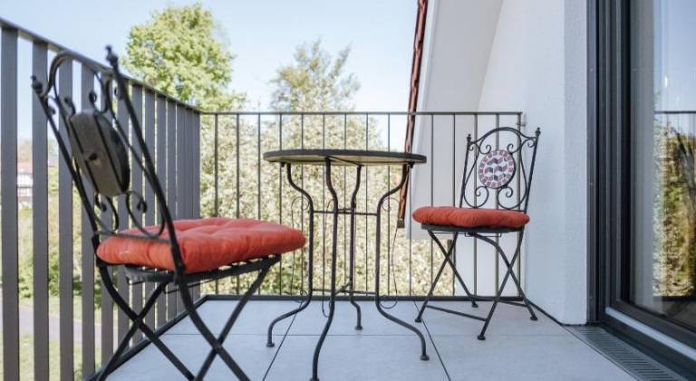 Apartment with terrace & garden — photo 5