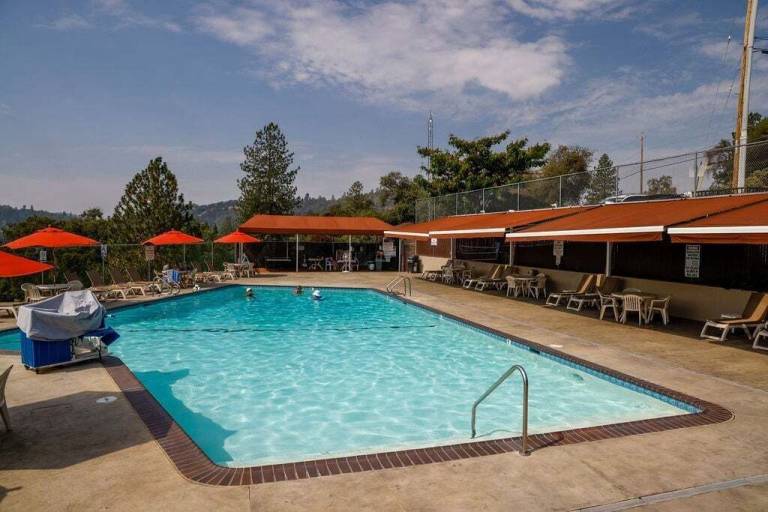Cabin  Groveland