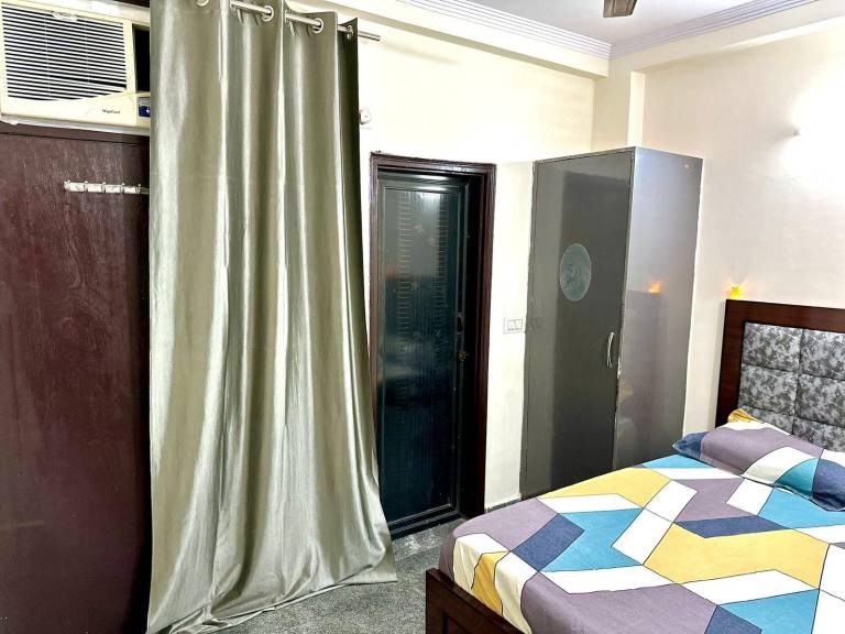 Airport, 1 BHK, Wifii fully private, cozy, Netflix — photo 2