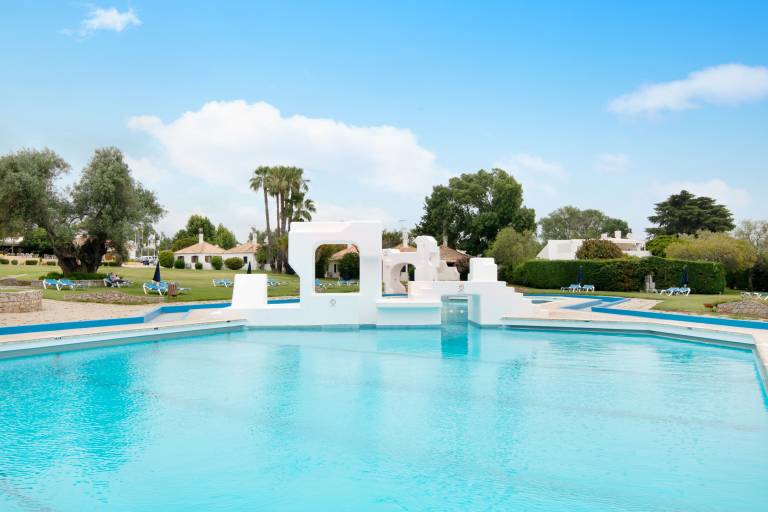 Holiday Home 'Pedras Del Rei Ll' with Shared Pool, Wi-Fi and Air Conditioning in Tavira