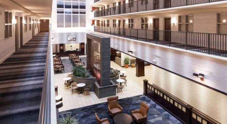 Embassy Suites by Hilton Tampa Brandon — photo 2