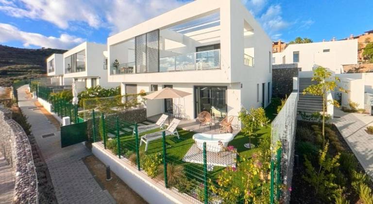Villa with pool | Pet-friendly — photo 5