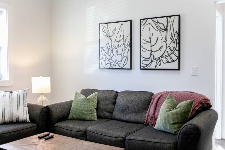 Family-oriented rental apartment with grill, yard & fast internet | Sea view | Next to the beach | Pets allowed — photo 5