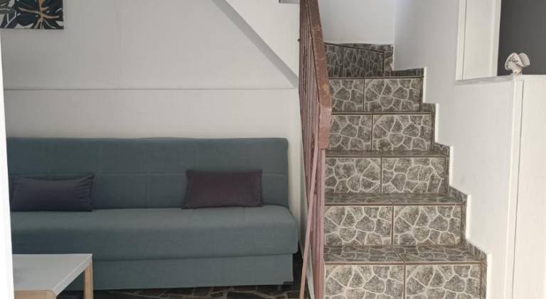 Apartment with patio | Pet-friendly — photo 3