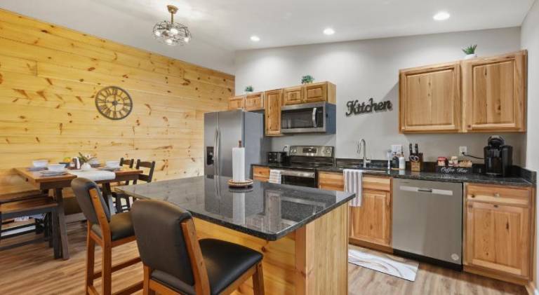 Vacation home with jacuzzi — photo 3