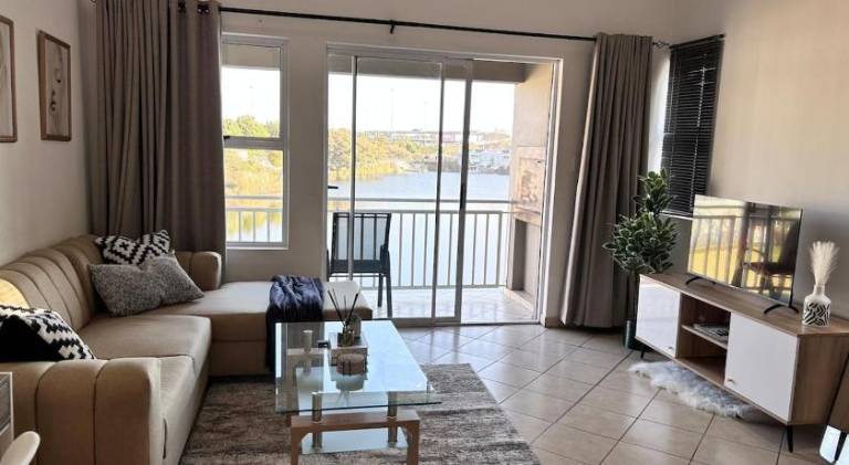 Holiday apartment with pool | Pets allowed in Pretoria
