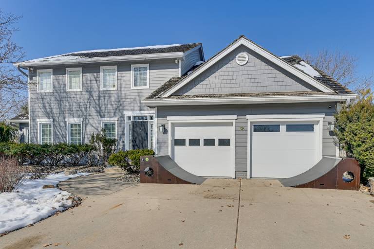 Endless Fun! Family Home w/ Spacious Yard in Clive — photo 3