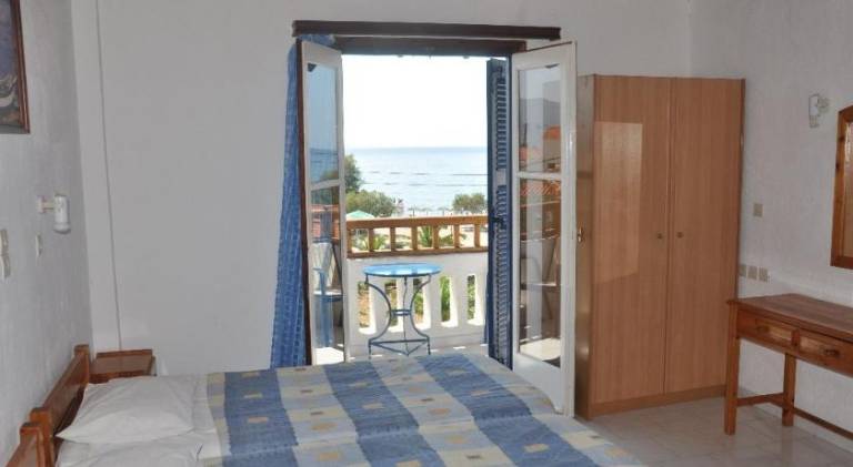 Rental apartment with pool, patio & garden — photo 2