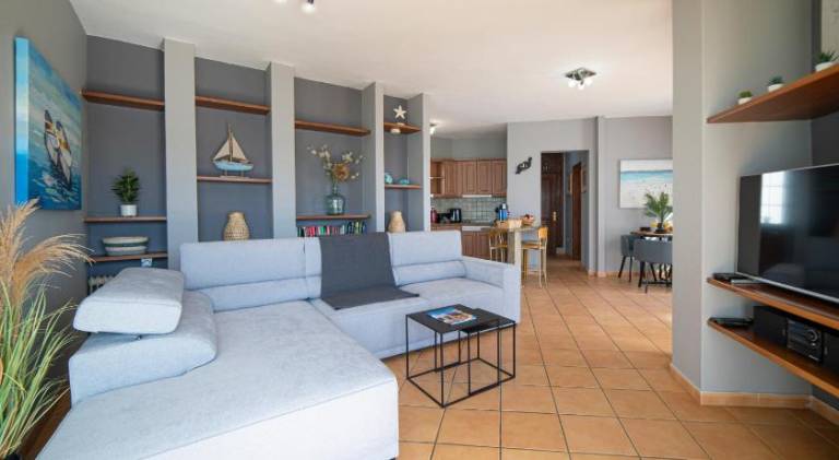 Villa with pool | Pet-friendly — photo 2