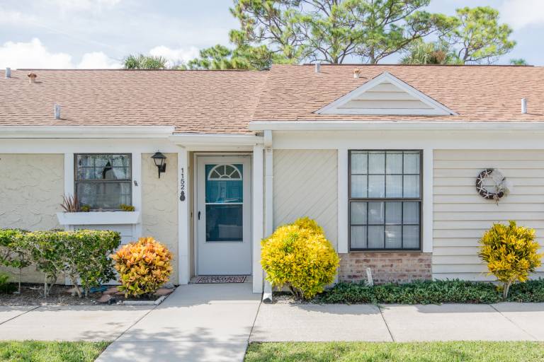 1152F Fairvilla