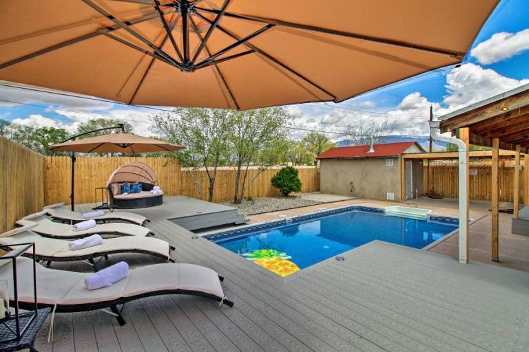 Luxury Albuquerque Home w Pool Deck Hot Tub