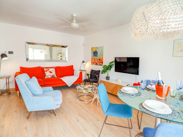 Children-friendly pleasant rental apartment with garden | City view | Next to the beach | Pets allowed in Sitges