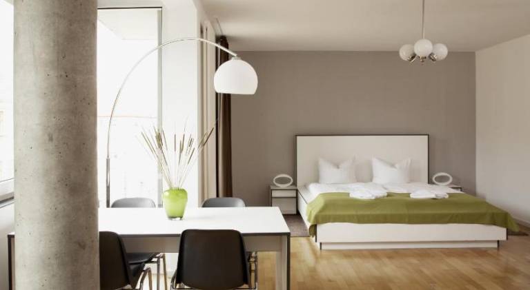 Rental apartment with patio & yard | Close to Alexanderplatz | Pets are welcome — photo 2
