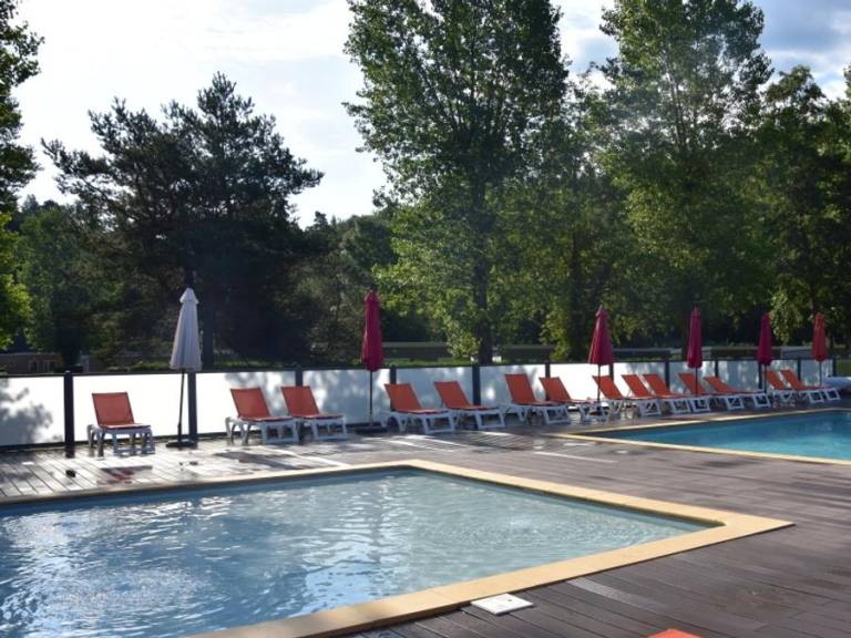Children-friendly mobile home with terrace & heated pool | Close to the beach | Pets are welcome — photo 2