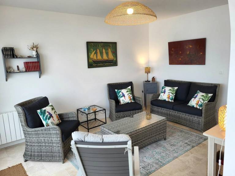 Family-oriented villa with garden, BBQ & patio | Garden view | Next to the beach | Suitable for remote work | Pets are welcome — photo 2