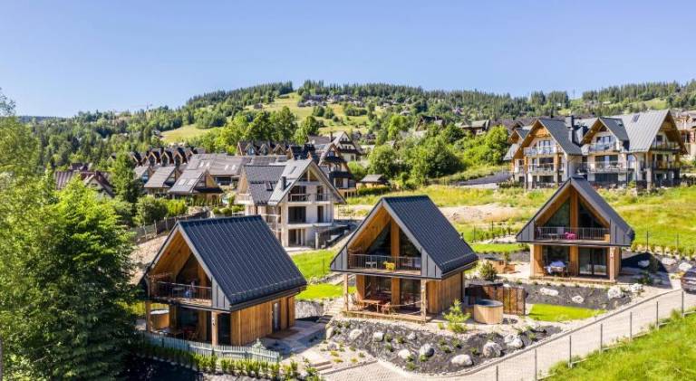 Chalet with patio, jacuzzi & yard | Pet-friendly in Koscielisko