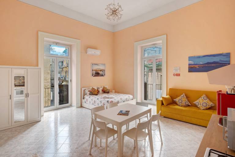House with fast internet | Next to Naples Cathedral | City view — photo 5