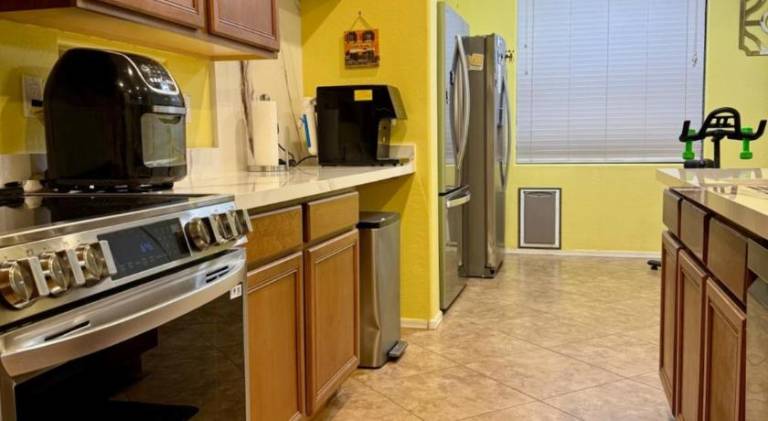 Fully equipped ample vacation home with patio & grill | Suitable for remote work | Pet-friendly — photo 5