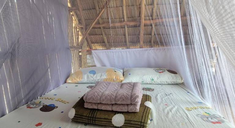 ISLAND CRIB — photo 2