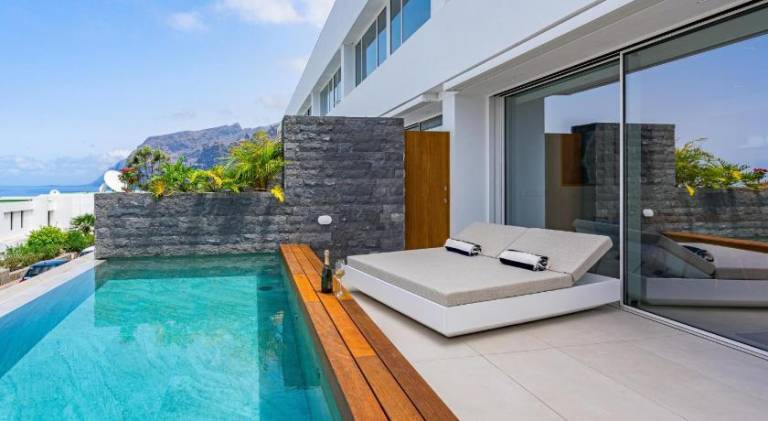 Fully equipped ample apartment with private pool & terrace | Dogs allowed — photo 2