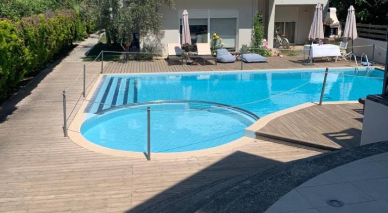 Serviced apartment with pool, garden & terrace | Next to the beach | Pet-friendly — photo 2