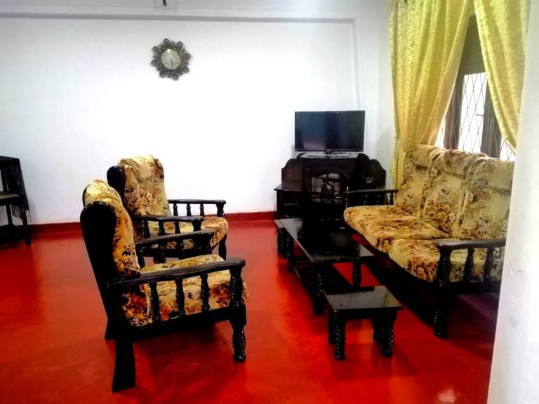 Fully equipped house with pool, yard & jacuzzi | Perfect for remote work | Dogs allowed in Weligama