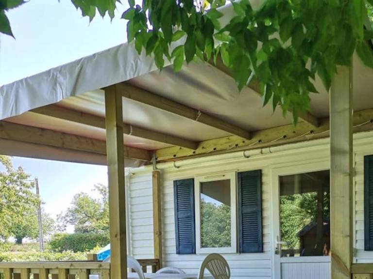 Lovely mobile home with patio & pool | Dogs allowed — photo 5