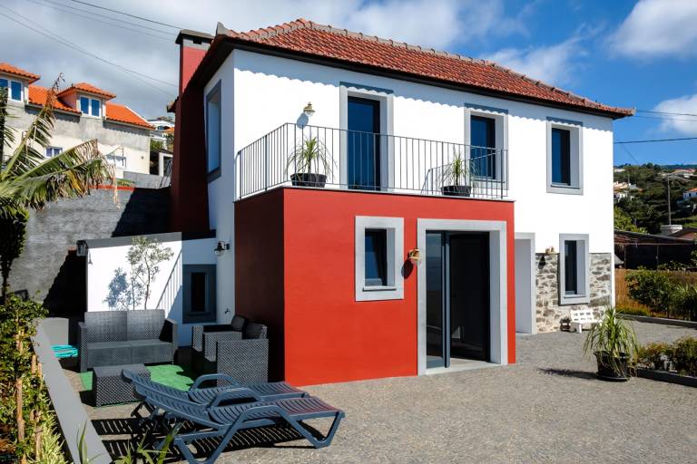 House Santa Cruz