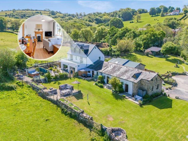 Cottage with garden & hot tub | Pets allowed in Swansea