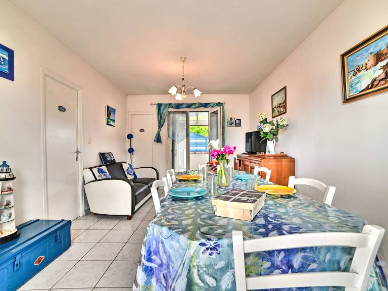 Vacation home with grill — photo 3