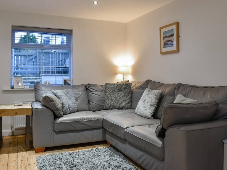 Cottage with garden | River view — photo 3