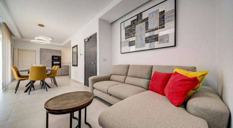 Beautiful Modern Penthouse with Pool and Sea View in St. Julian's