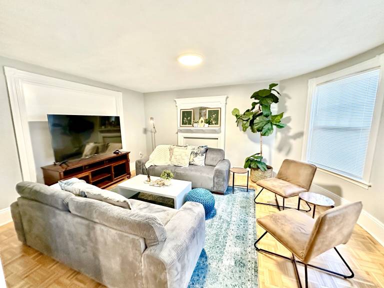 Apartment  Dorchester Center