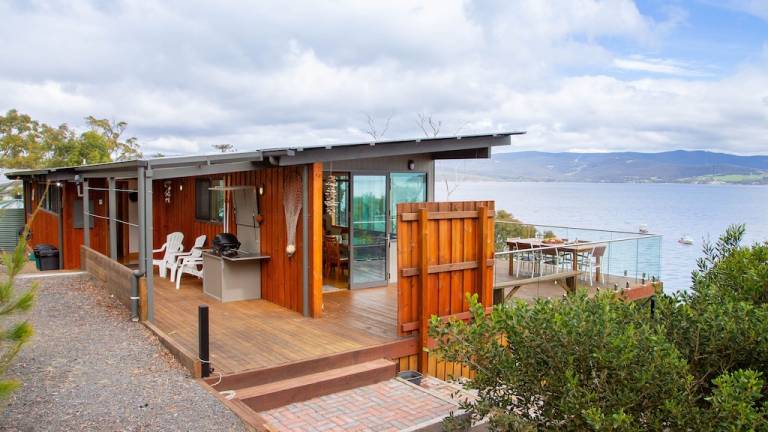 House Dennes Point