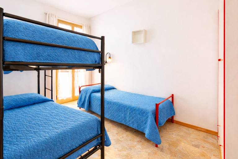 Rental apartment with yard in Alba Adriatica