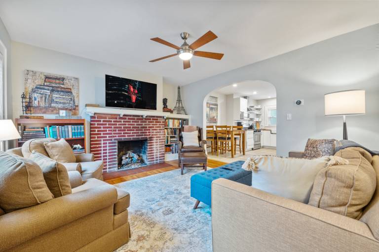 Children-friendly ample vacation home with terrace & garden | Pets allowed in Atlanta, GA
