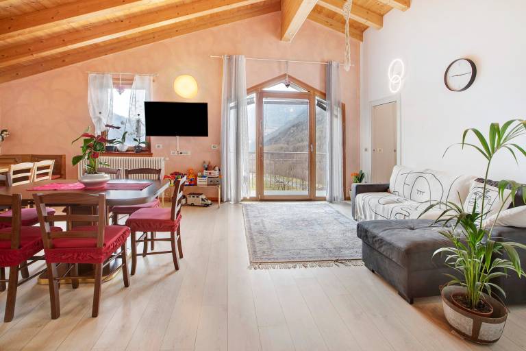 Child-friendly house with yard & fast internet | Mountain view | Good for workation | Pet-friendly — photo 3