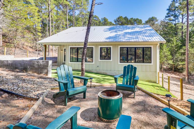 House  Camp Swift