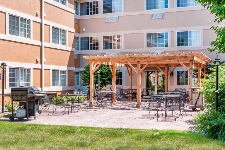 MainStay Suites Dubuque at Hwy 20 — photo 5