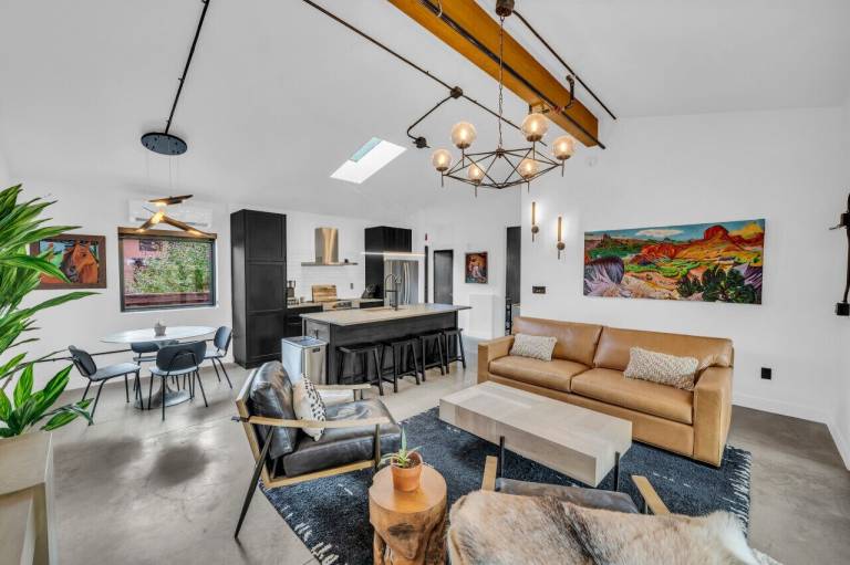 Apartment  Springdale