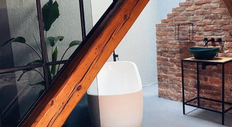 Holiday apartment with patio, garden & jacuzzi — photo 4