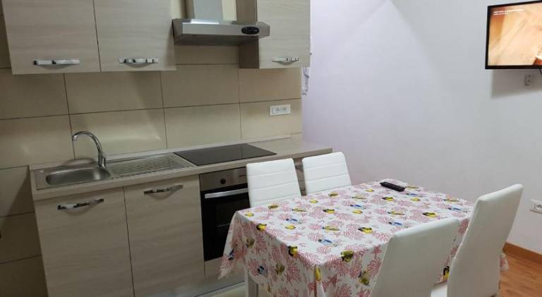 Apartment with 1 room for 4 persons — photo 4