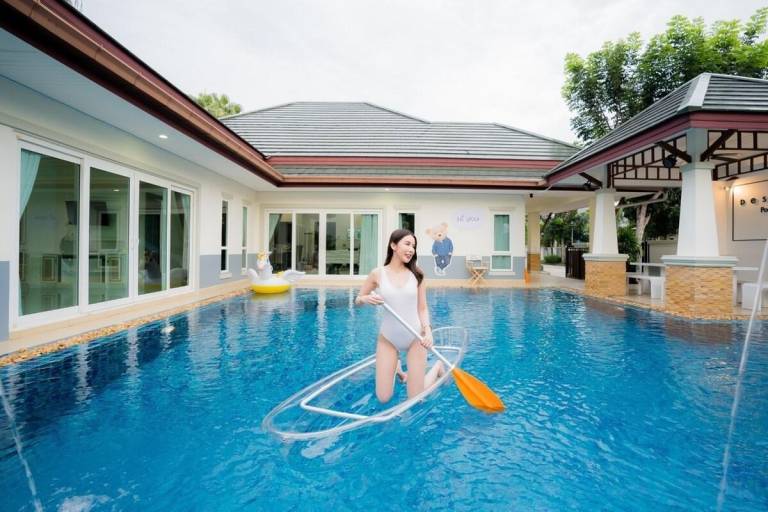 Big house with barbeque & pool | Perfect for remote work | Pets are welcome in Sattahip