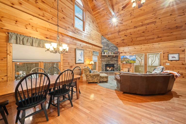 Family-oriented charming cabin with BBQ | Mountain view | Pets are welcome — photo 4