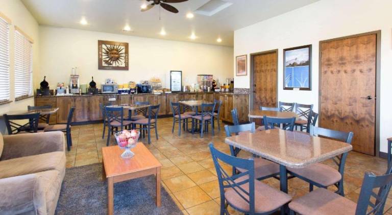 Days Inn by Wyndham Grand Junction — photo 4