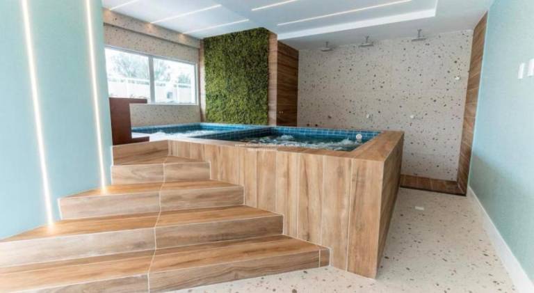 Holiday apartment with hot tub & pool — photo 4
