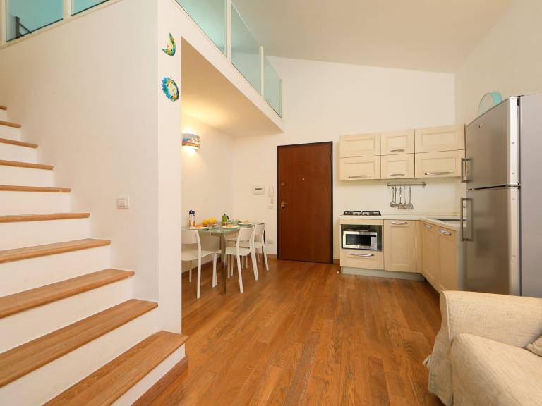 Vacation home with yard & patio — photo 3