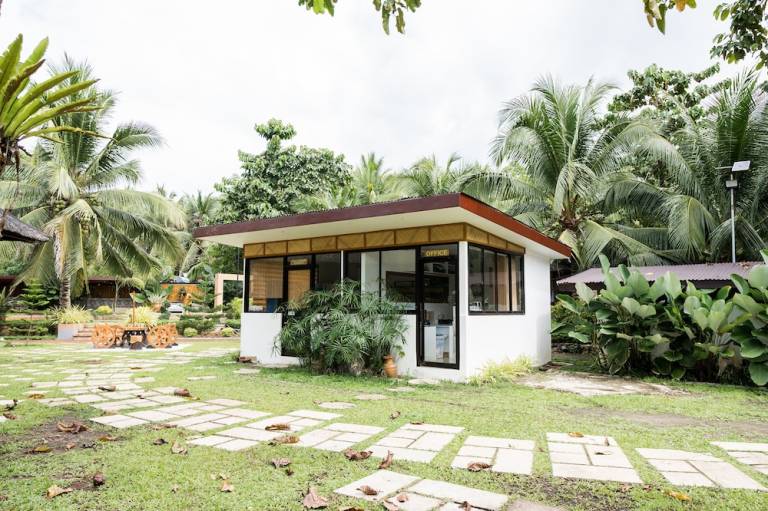 Resort  Banaybanay