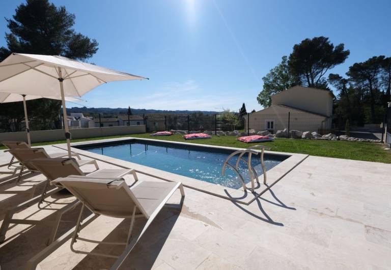 Villa with private pool, terrace & yard | Mountain view in St.-Rémy-de-Provence