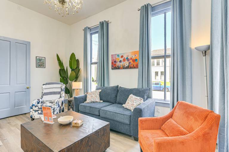 1 Mi to Pleasure Pier: Golden-Age Getaway! in Galveston, TX